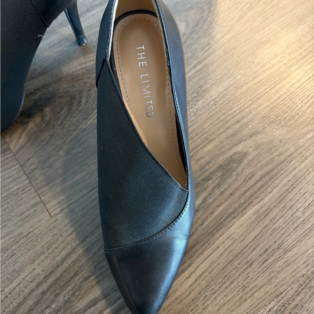 The Limited Timona Heels - Size 8 - Picture 2 of 5